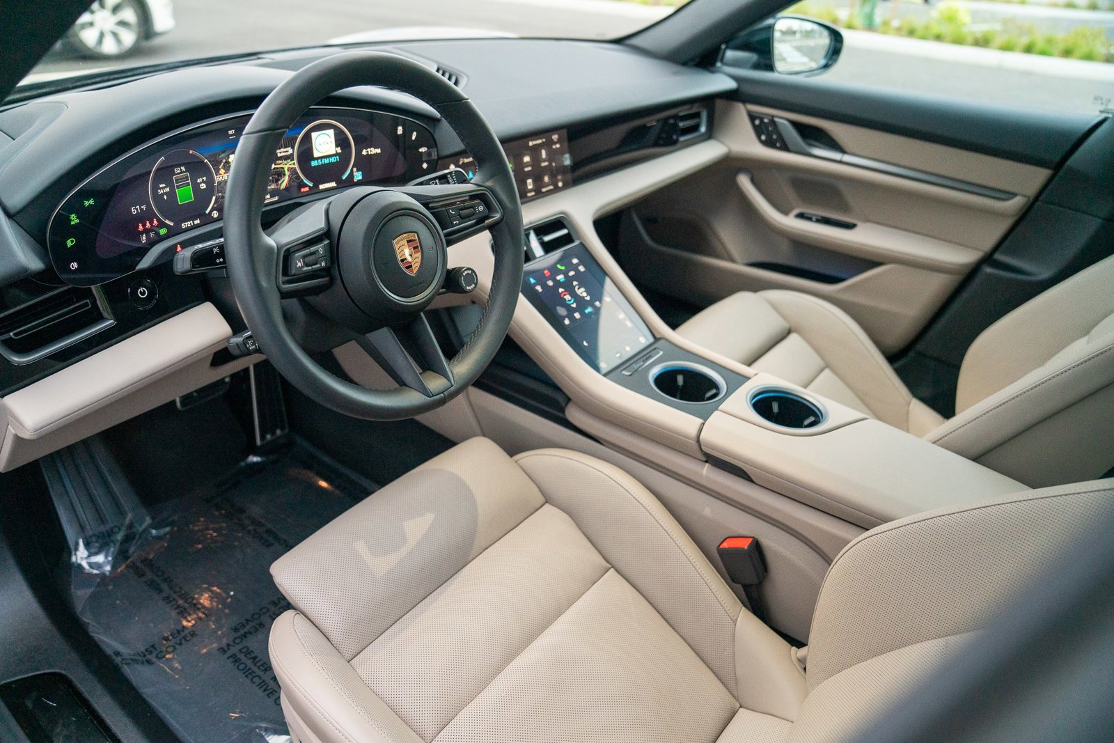 Certified 2025 Porsche Taycan image 4