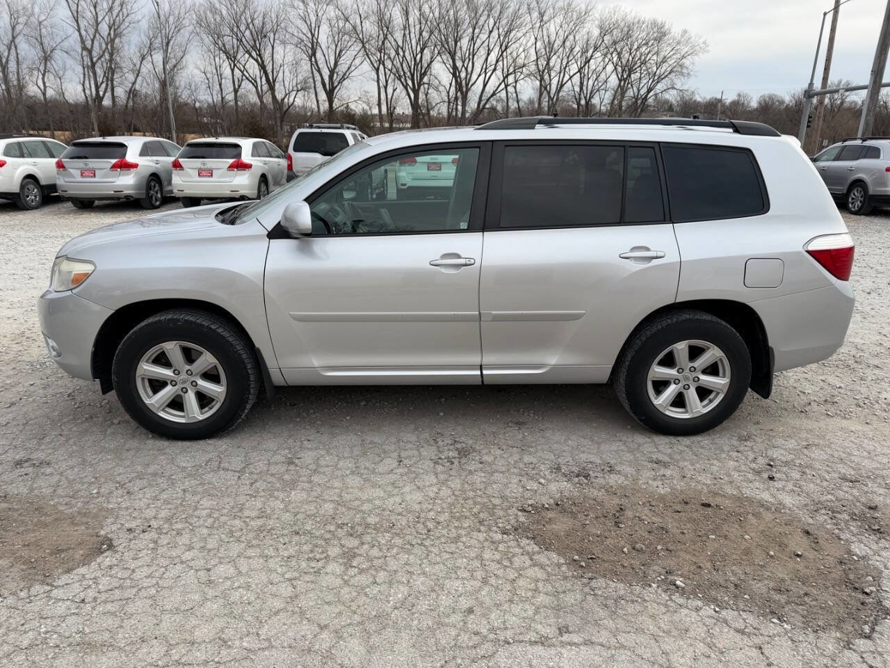 Used 2010 Toyota Highlander SE image 6