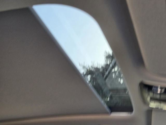 Certified 2025 Kia Sorento S w/ Panoramic Sunroof Package image 9