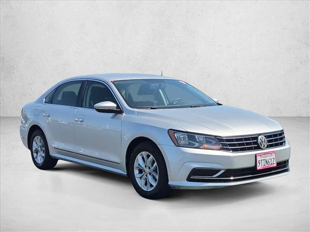 Used 2017 Volkswagen Passat 1.8T S FWD image 3