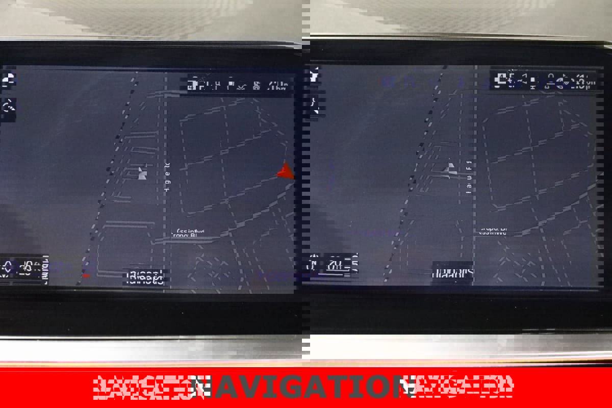 Used 2024 BMW Z4 M40i w/ Premium Package image 25