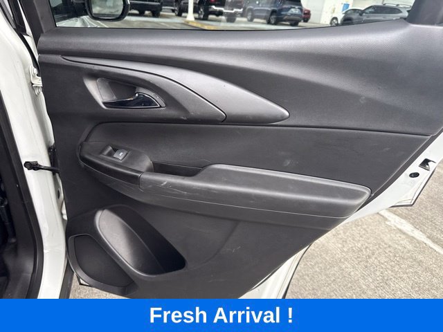 Used 2023 Chevrolet TrailBlazer LT w/ Convenience Package FWD image 14