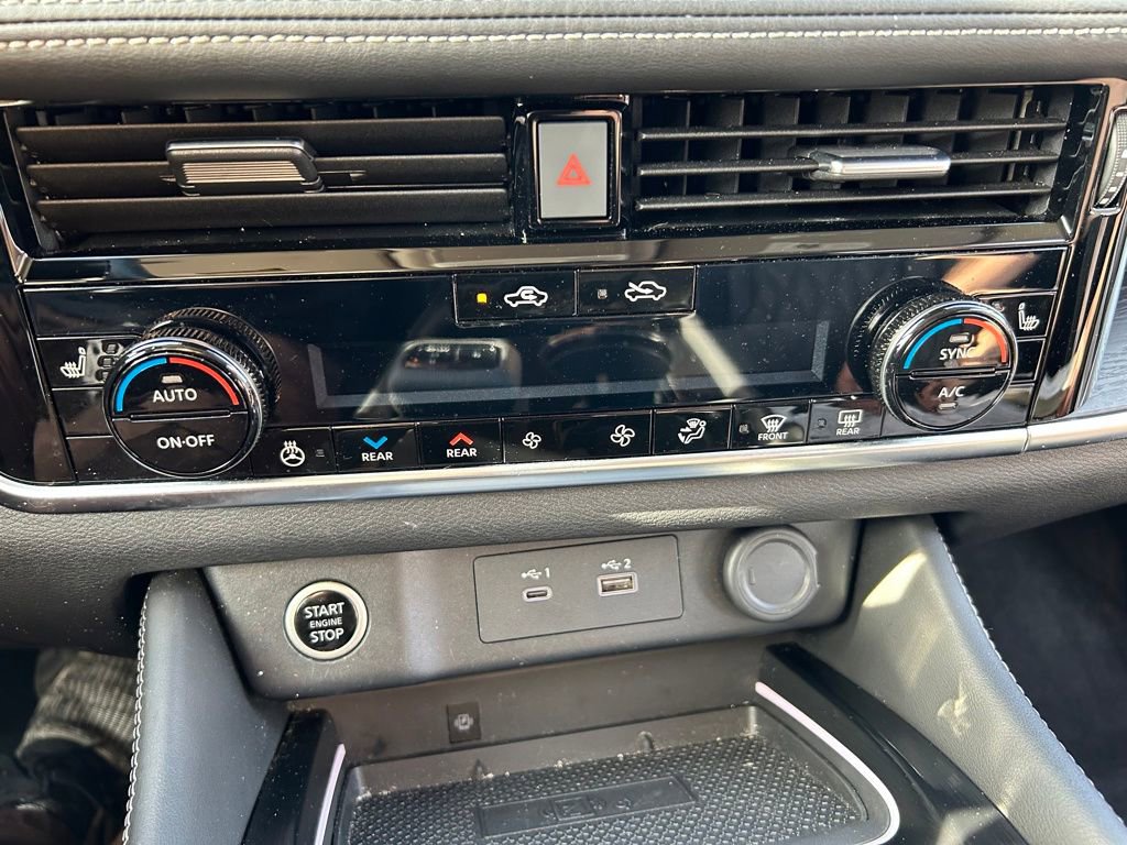 Used 2023 Nissan Rogue Platinum w/ Platinum Premium Package image 15