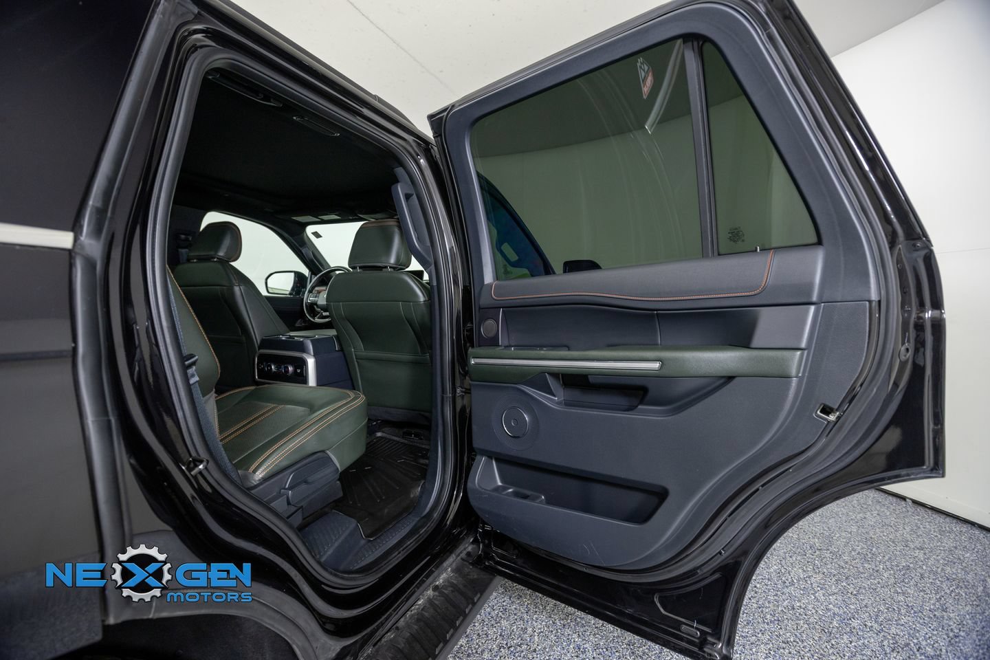 Used 2022 Ford Expedition Timberline w/ Equipment Group 501A AWD/4WD image 35