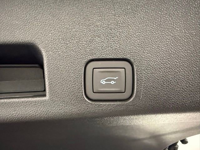 New 2026 Chevrolet Traverse Z71 w/ Enhanced Driving Package image 9