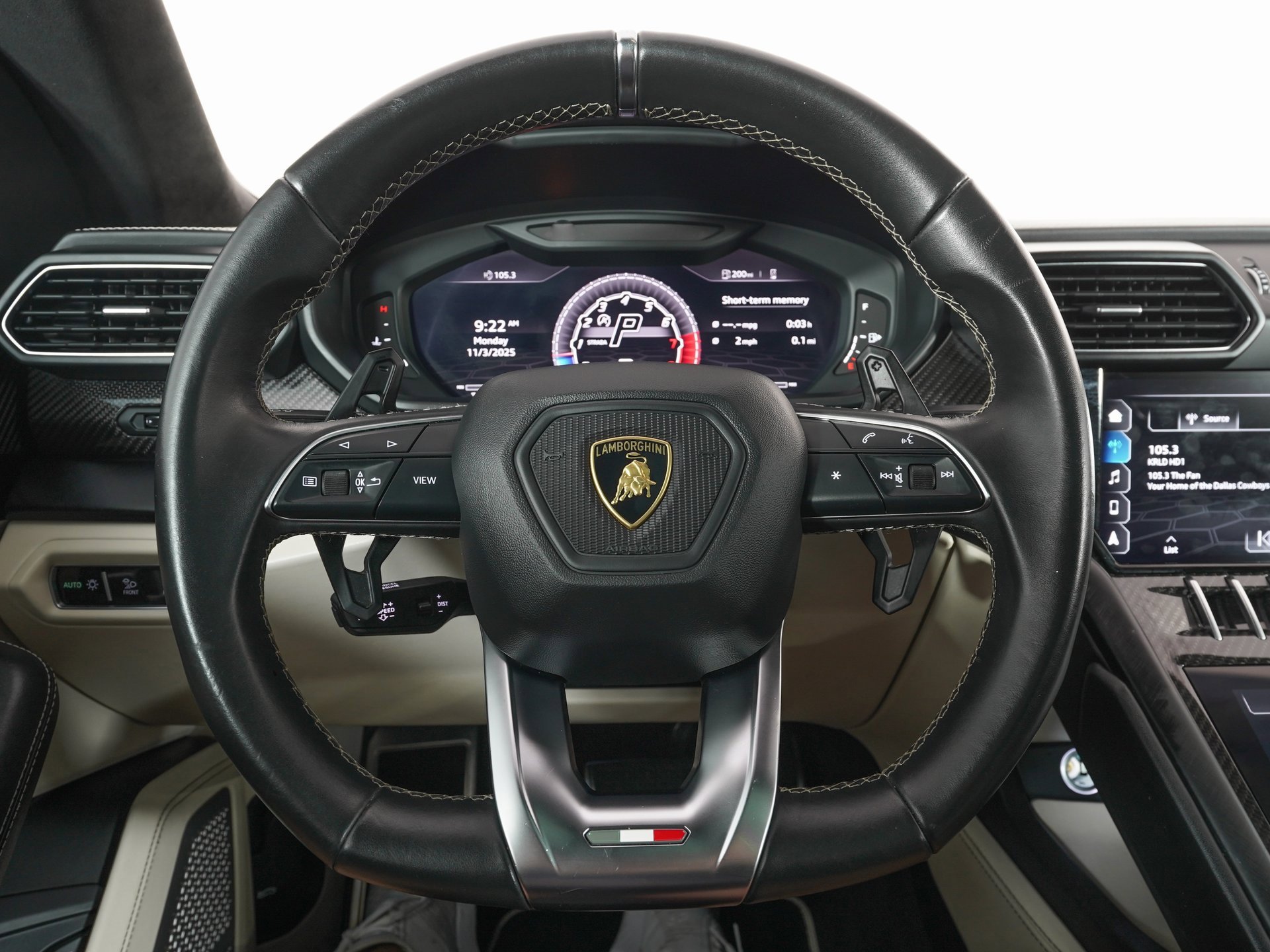Used 2021 Lamborghini Urus image 17