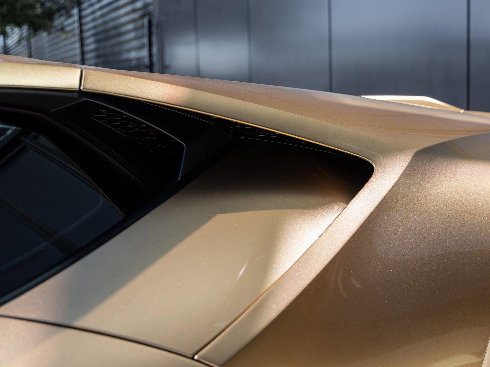 Used 2020 Lamborghini Huracan EVO image 25