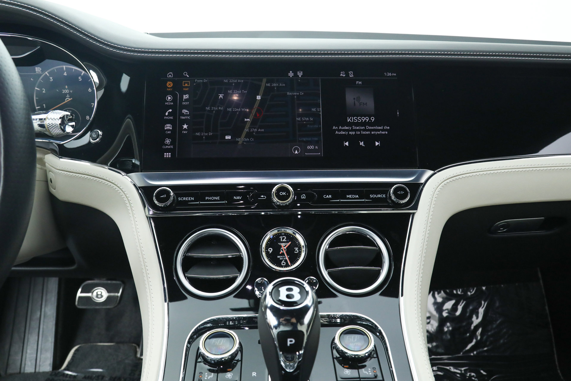 Used 2021 Bentley Continental GT V8 image 29