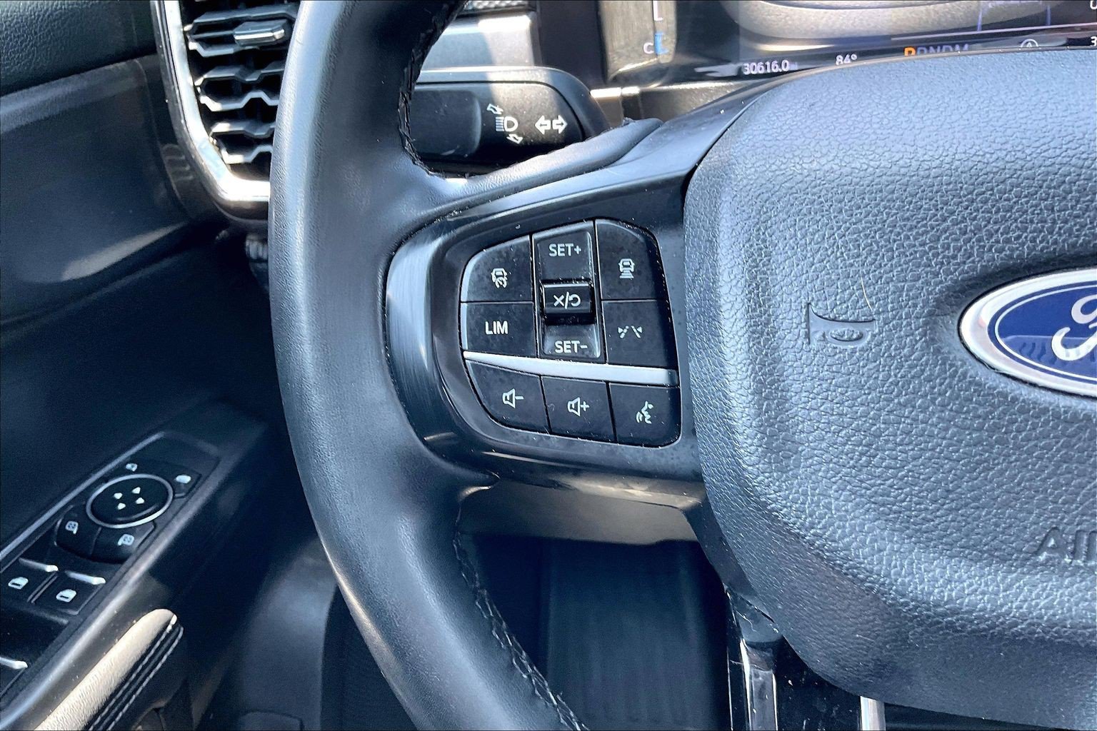 Certified 2024 Ford Ranger XLT w/ Technology Package AWD/4WD image 17
