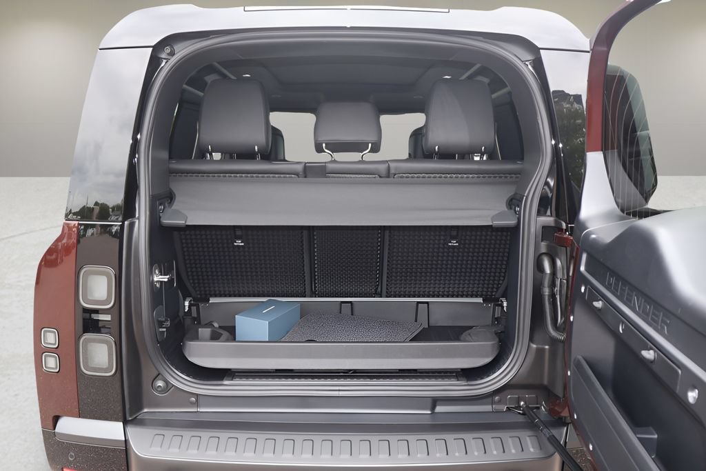 New 2026 Land Rover Defender 90 X-Dynamic SE AWD/4WD image 12