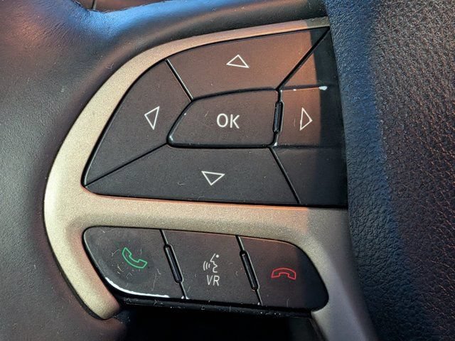 Used 2014 Jeep Cherokee Limited w/ Technology Group FWD image 24