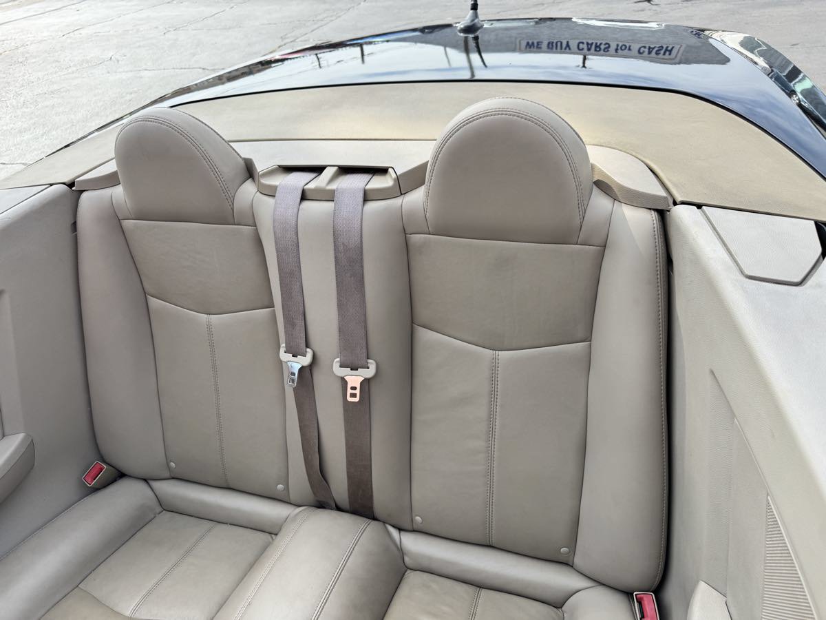 Used 2013 Chrysler 200 Limited FWD image 34