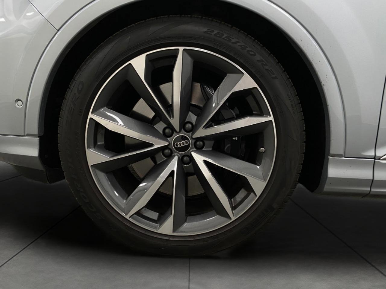 Used 2023 Audi SQ7 Prestige image 14