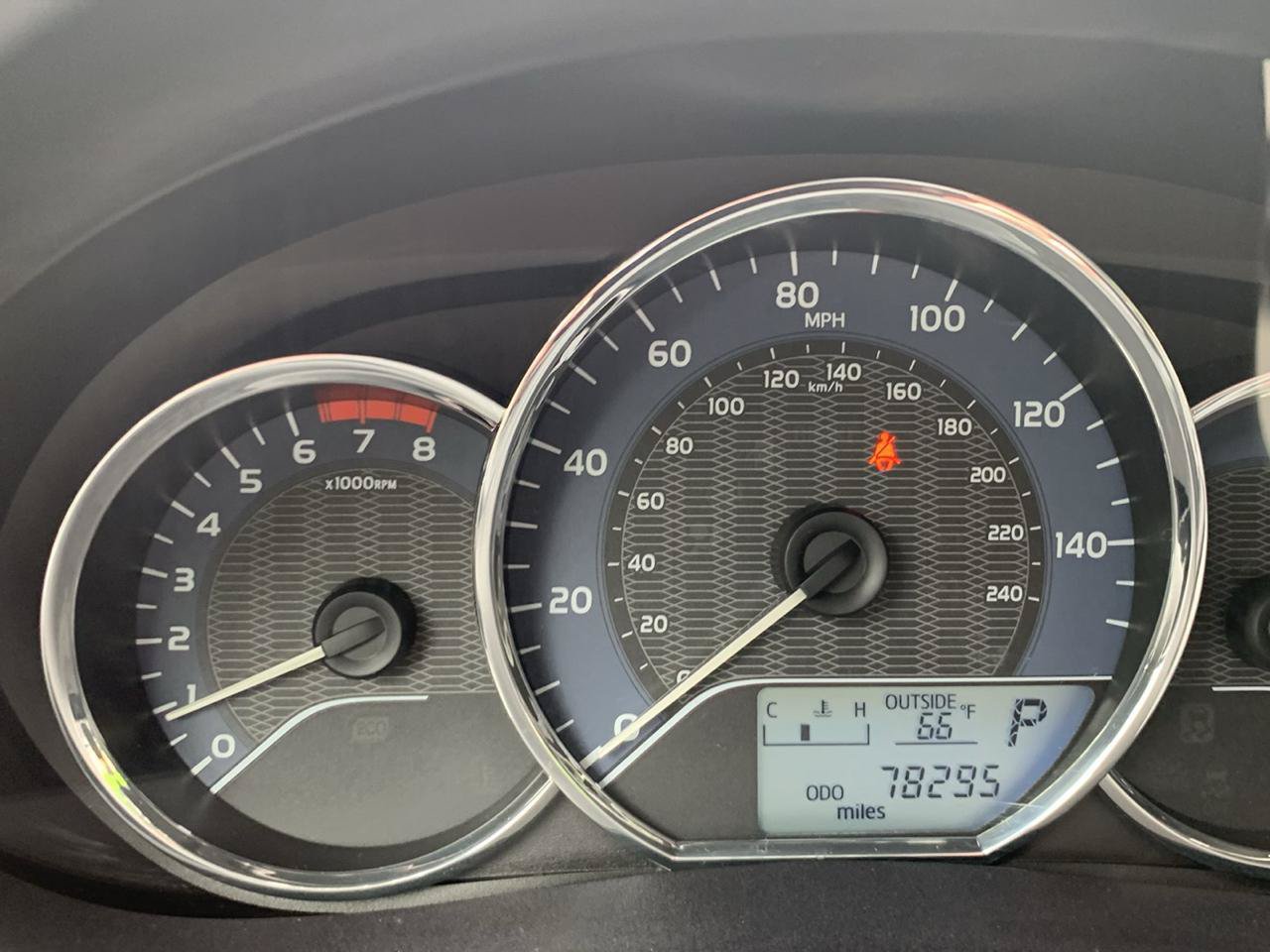 Used 2015 Toyota Corolla LE FWD image 11