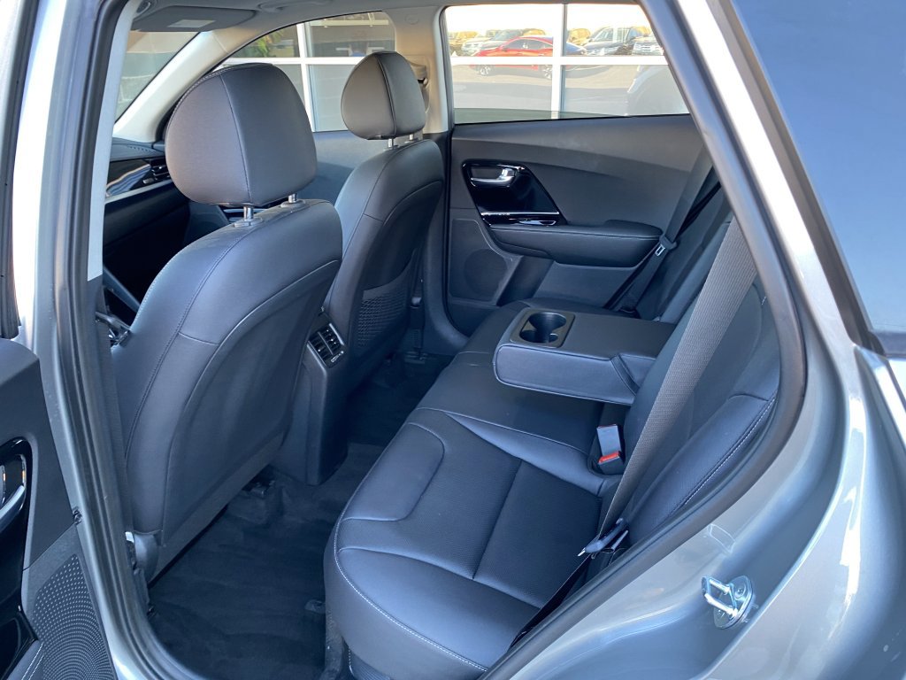 Used 2022 Kia Niro Touring Special Edition FWD image 16