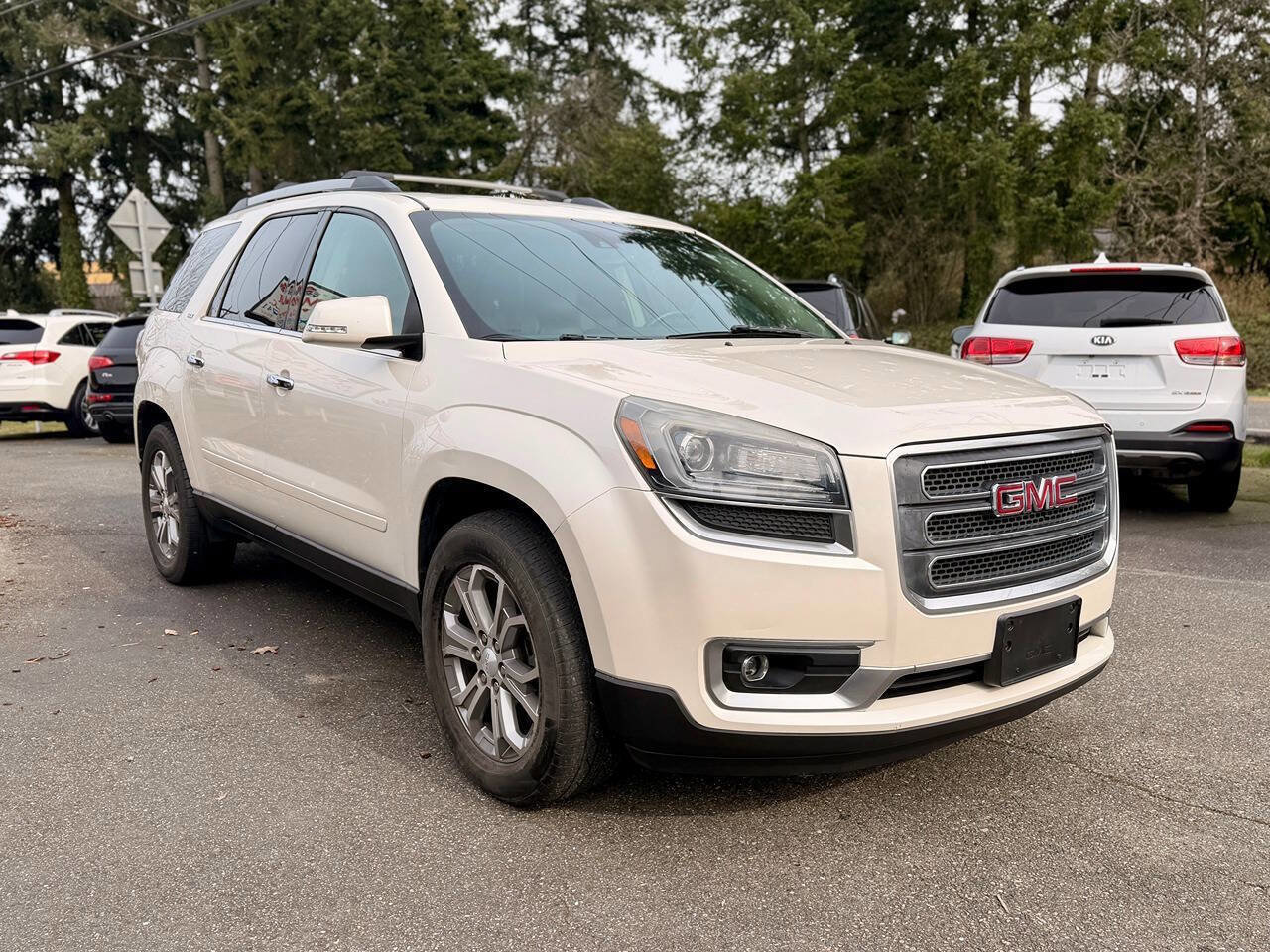 Used 2014 GMC Acadia SLT AWD/4WD image 8
