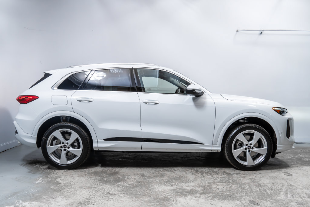 New 2026 Audi Q5 Premium Plus AWD/4WD image 8