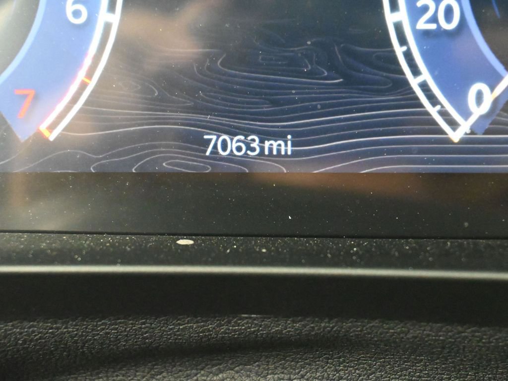 Used 2024 Jeep Grand Cherokee L Laredo image 30