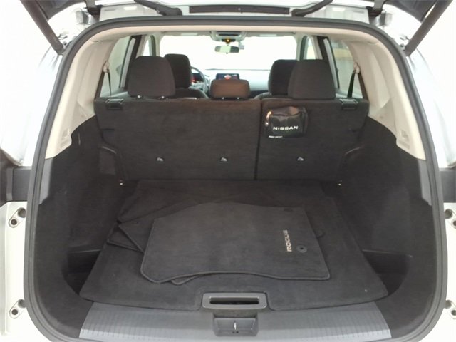 Used 2024 Nissan Rogue SV image 15