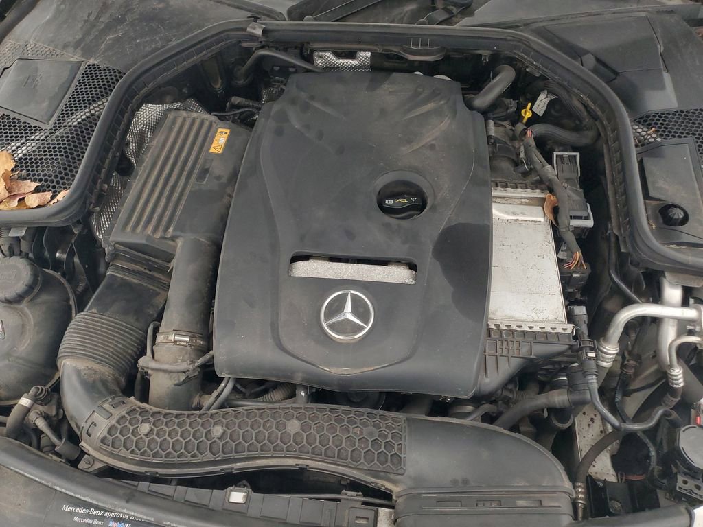 Used 2018 Mercedes-Benz C 300 4MATIC Sedan image 8
