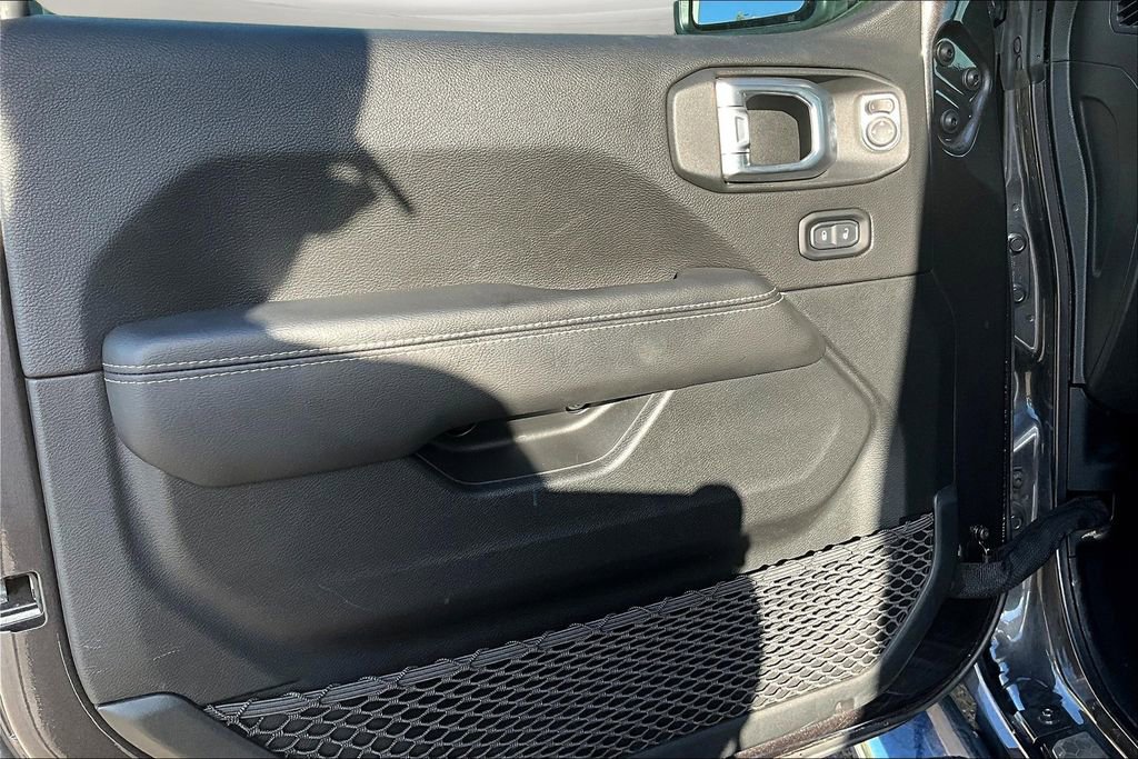 Used 2021 Jeep Wrangler Unlimited Sahara w/ Cold Weather Group image 21