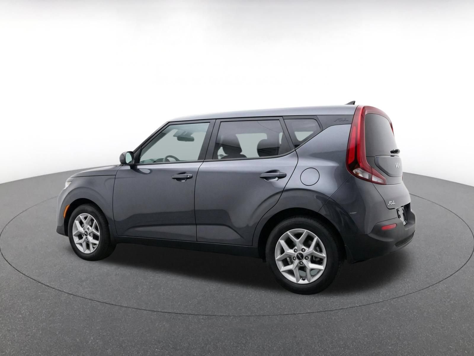 Used 2025 Kia Soul LX w/ LX Technology Package FWD image 7