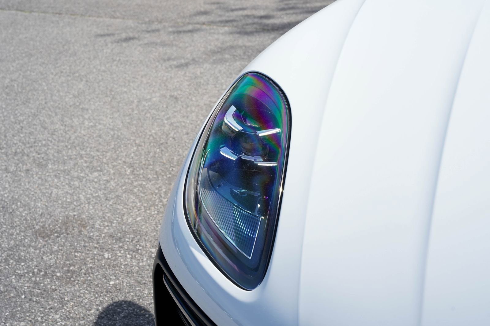 Certified 2025 Porsche Macan image 19