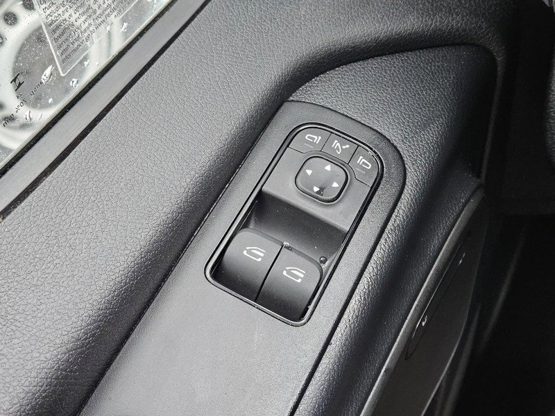 Used 2024 Mercedes-Benz Sprinter 2500 image 17