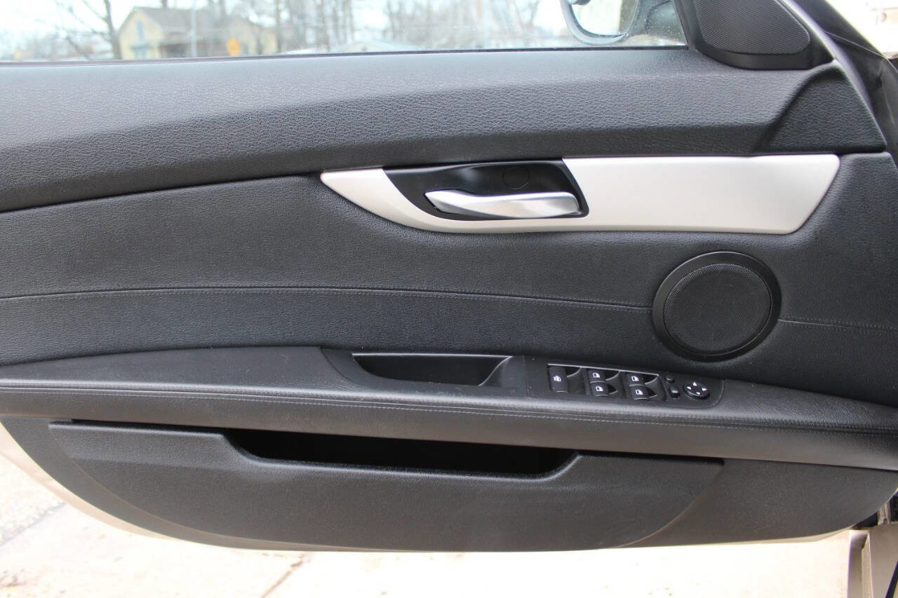 Used 2010 BMW Z4 sDrive30i image 7