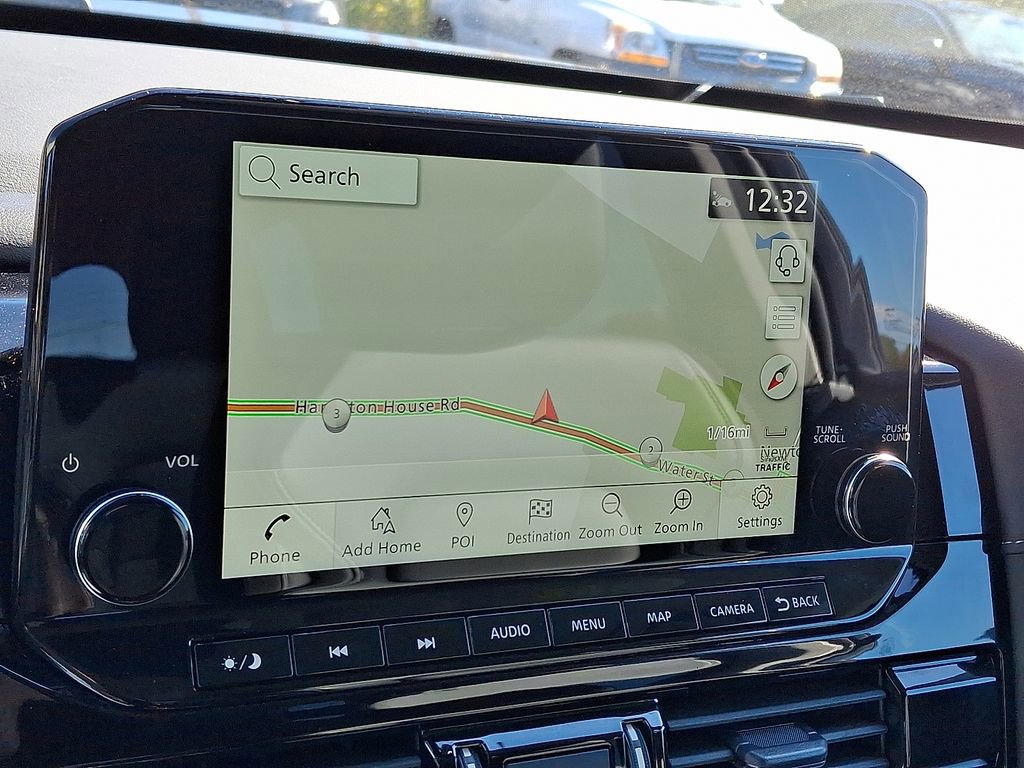 Used 2024 Nissan Pathfinder SL w/ Black Appearance Package image 6