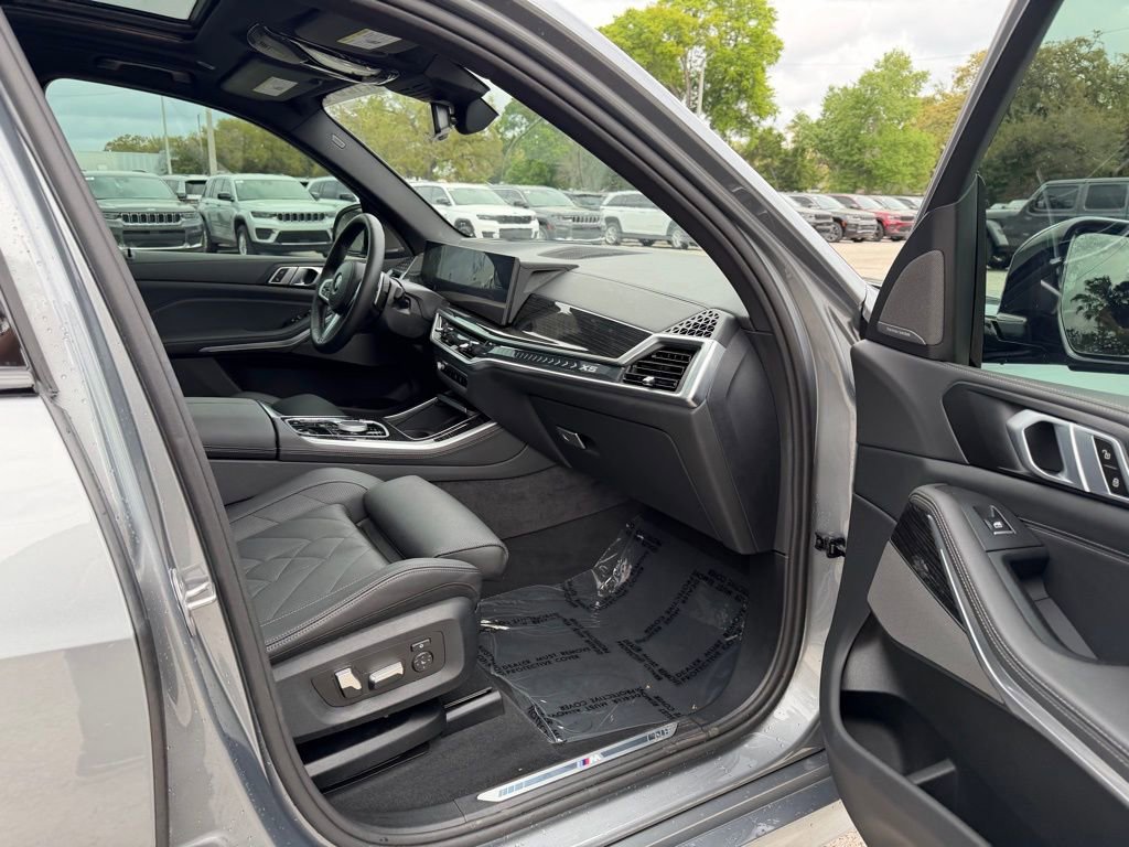 Used 2024 BMW X5 sDrive40i w/ M Sport Package image 30