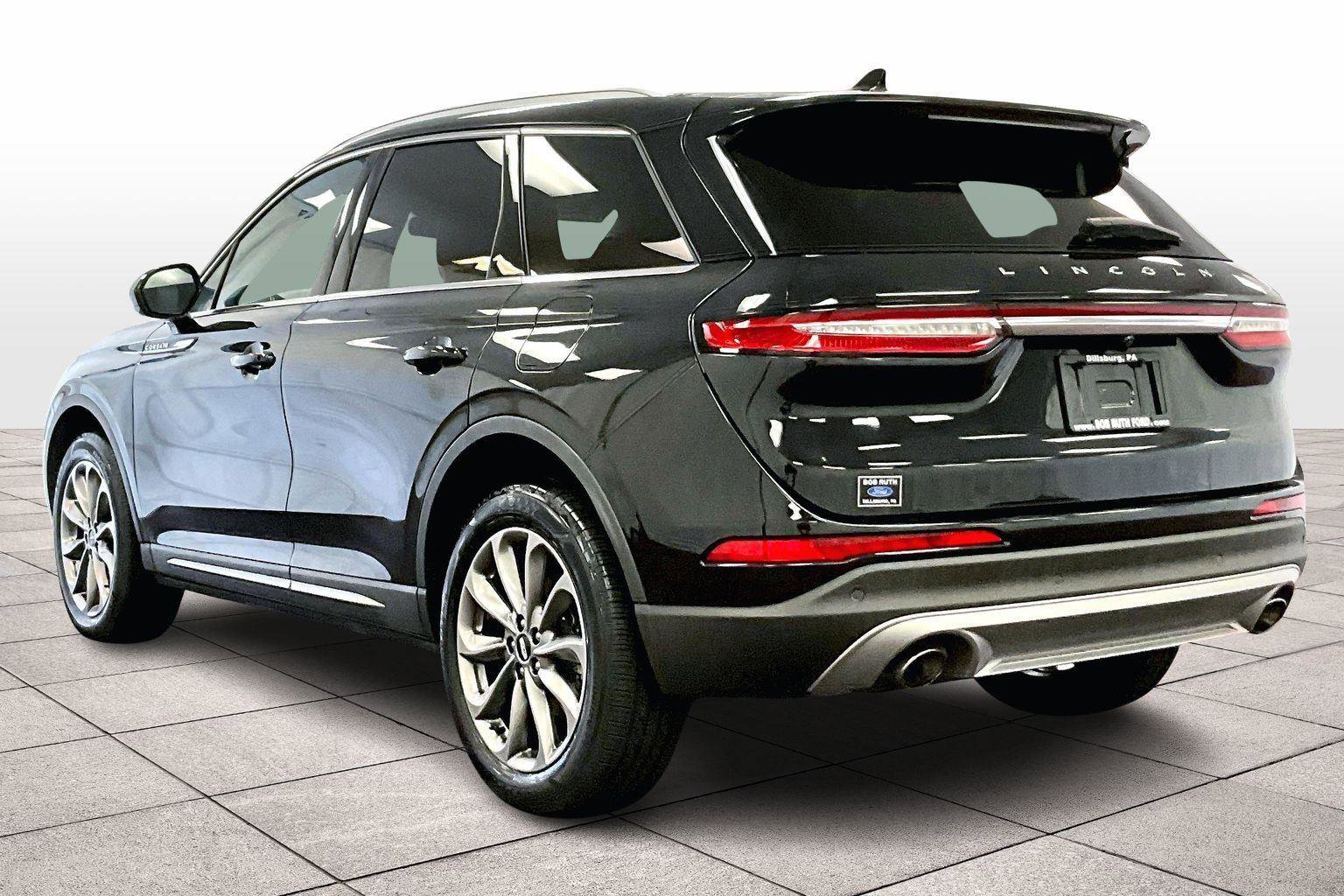 Used 2021 Lincoln Corsair AWD w/ Premium Package image 10