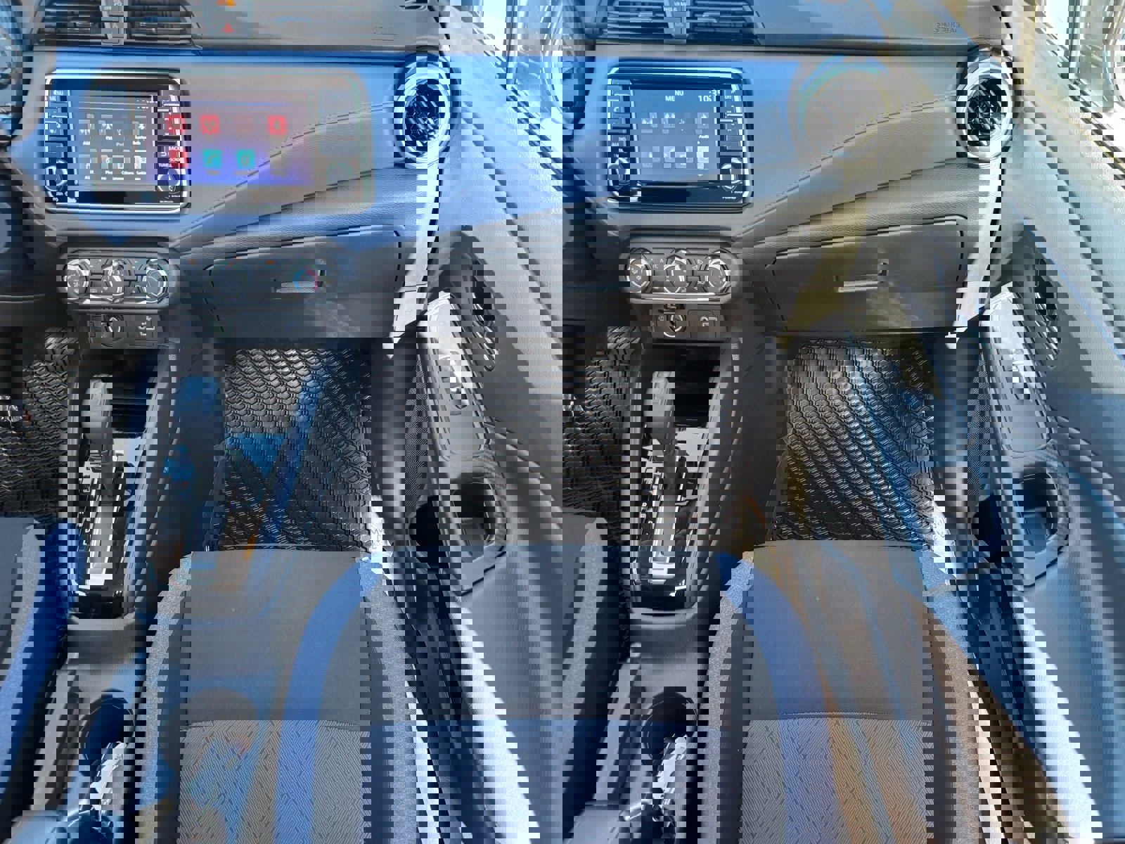 Certified 2025 Nissan Versa SV image 15