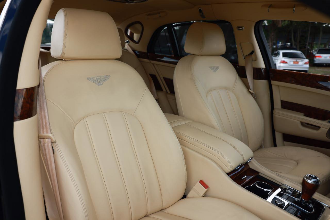 Used 2012 Bentley Mulsanne RWD image 18