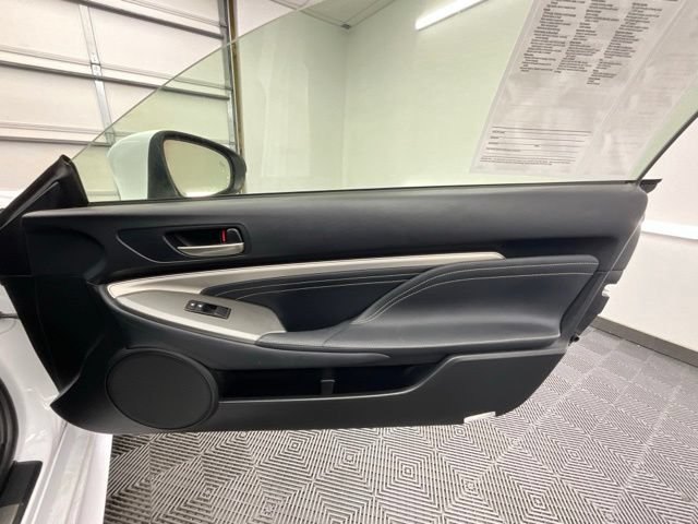 Used 2016 Lexus RC 200t RWD image 16