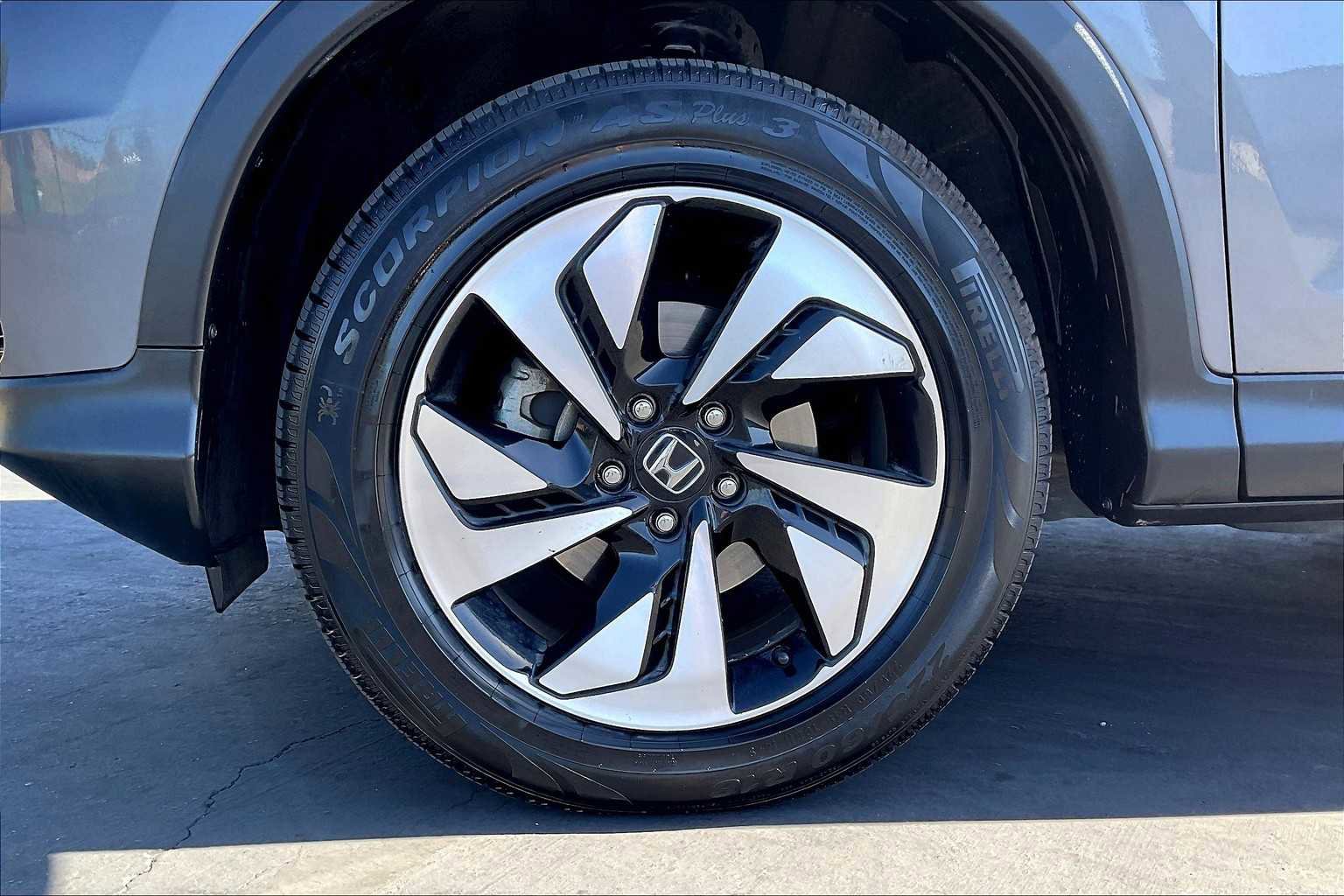 Used 2016 Honda CR-V Touring image 12