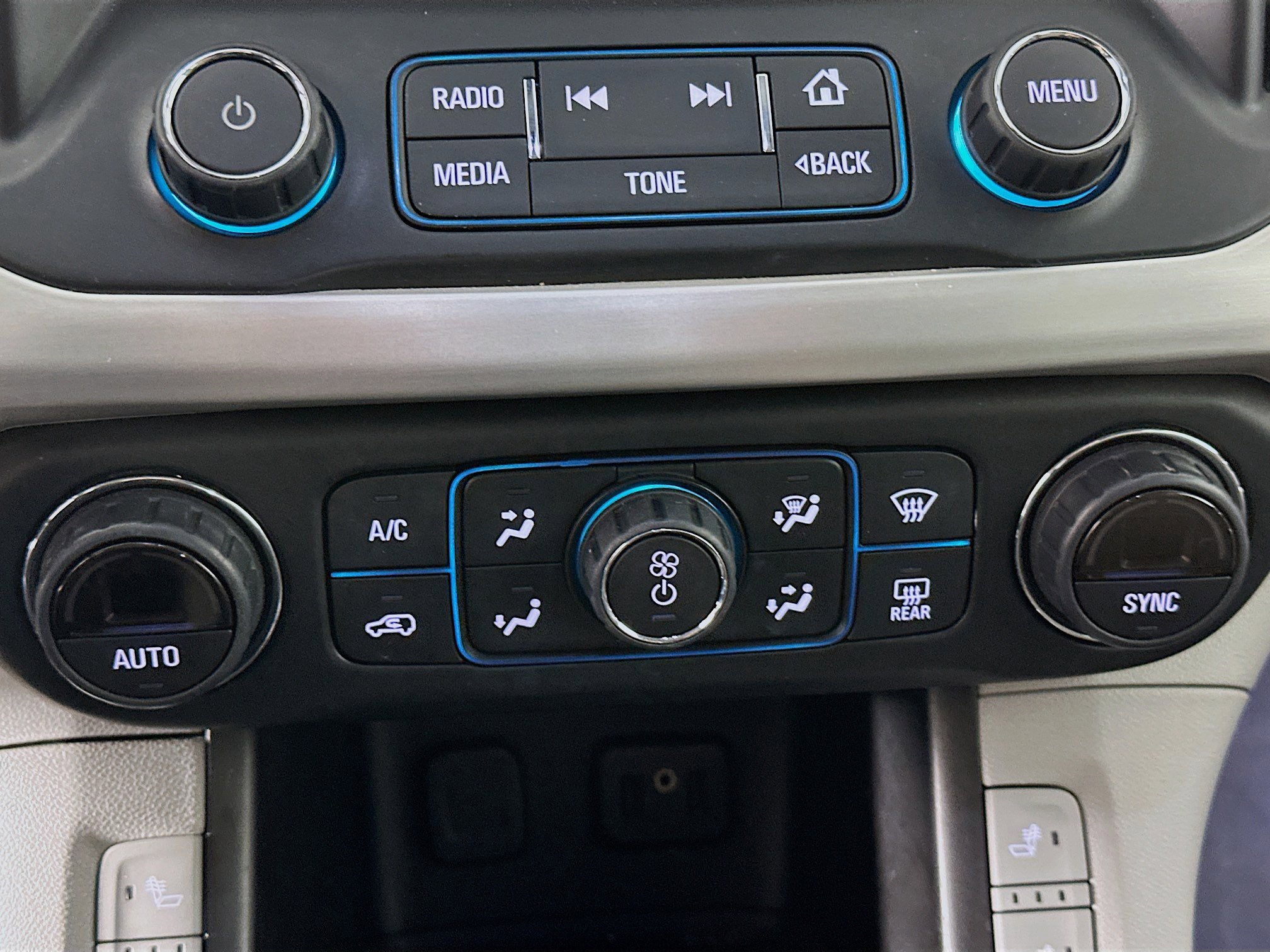 Used 2019 GMC Acadia SLT image 24