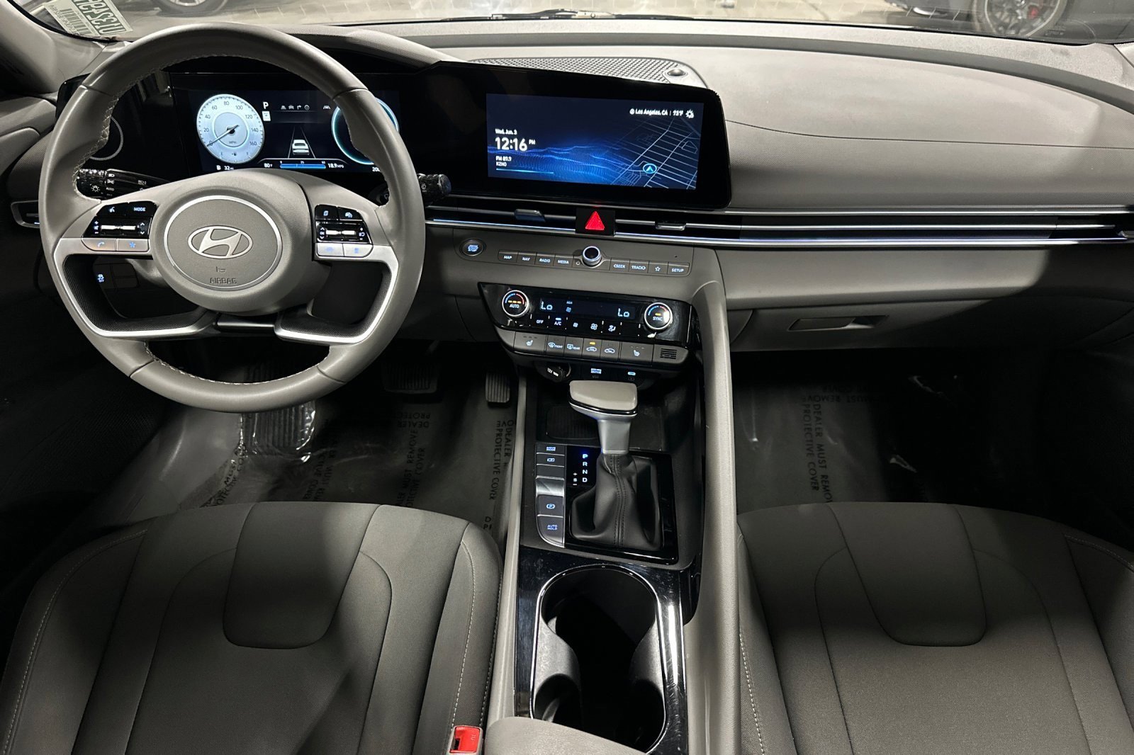 Used 2024 Hyundai Elantra SEL w/ Convenience Package FWD image 12