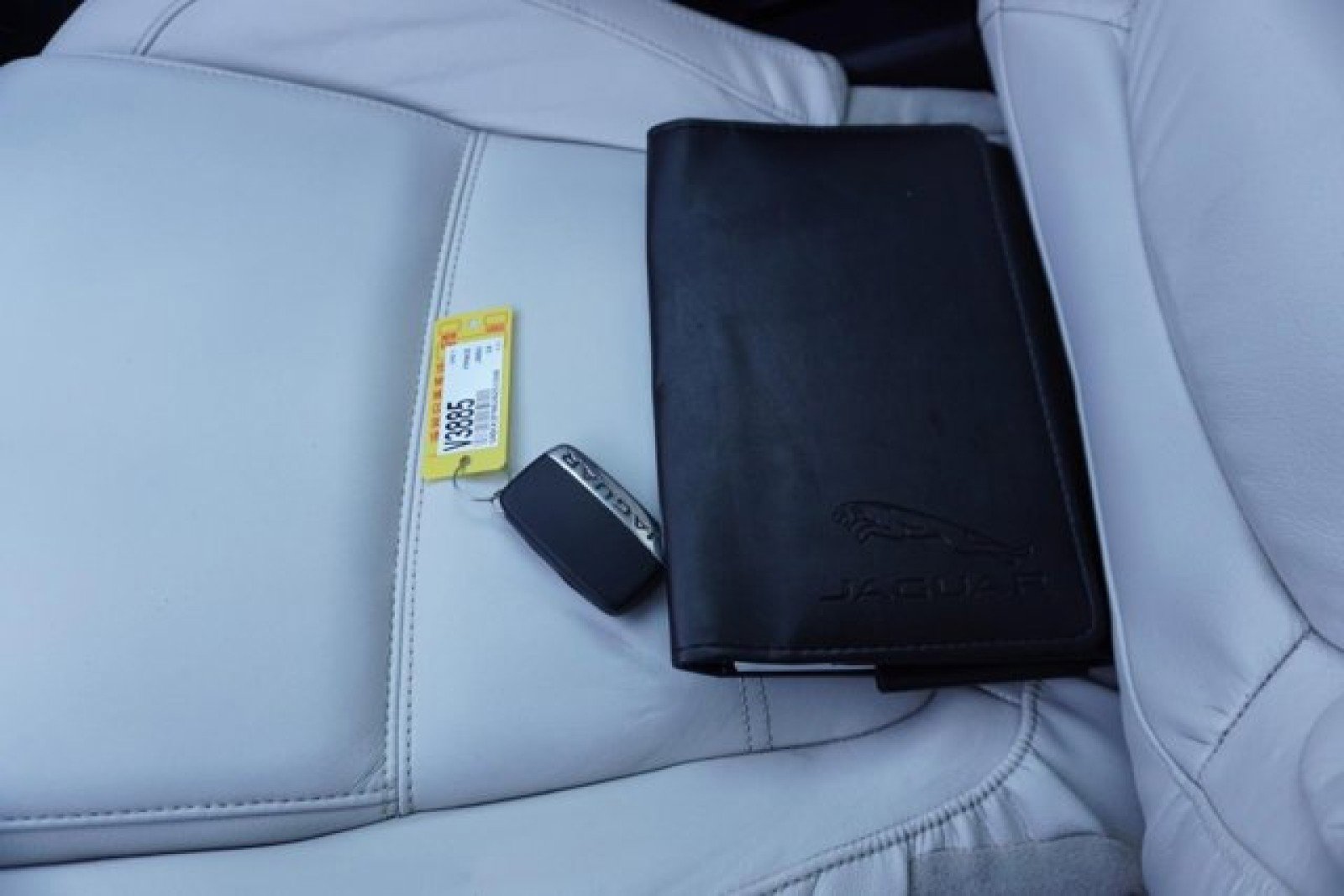 Used 2018 Jaguar F-PACE Prestige image 36