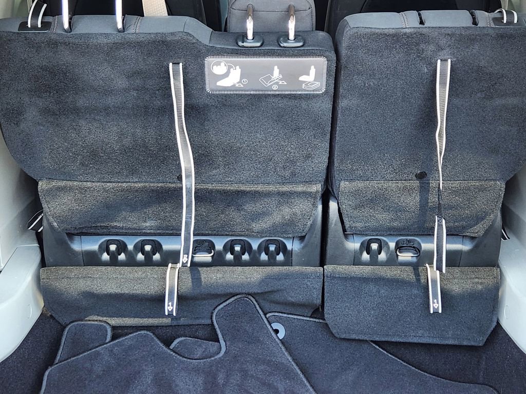 Used 2019 Chrysler Pacifica Touring image 21