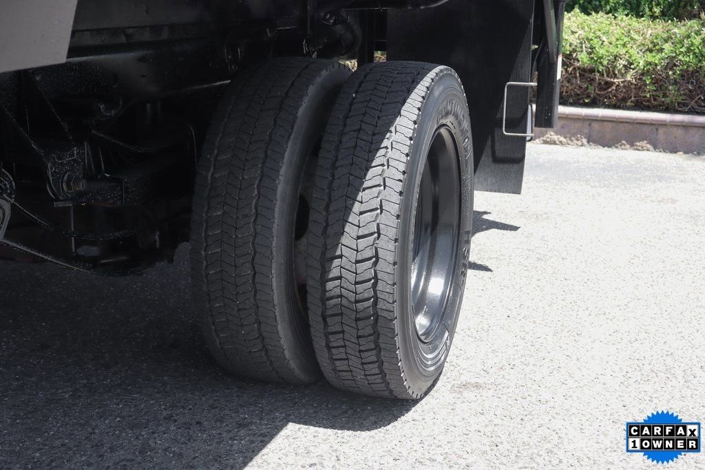 Used 2017 Ford F550 2WD Crew Cab Super Duty image 38