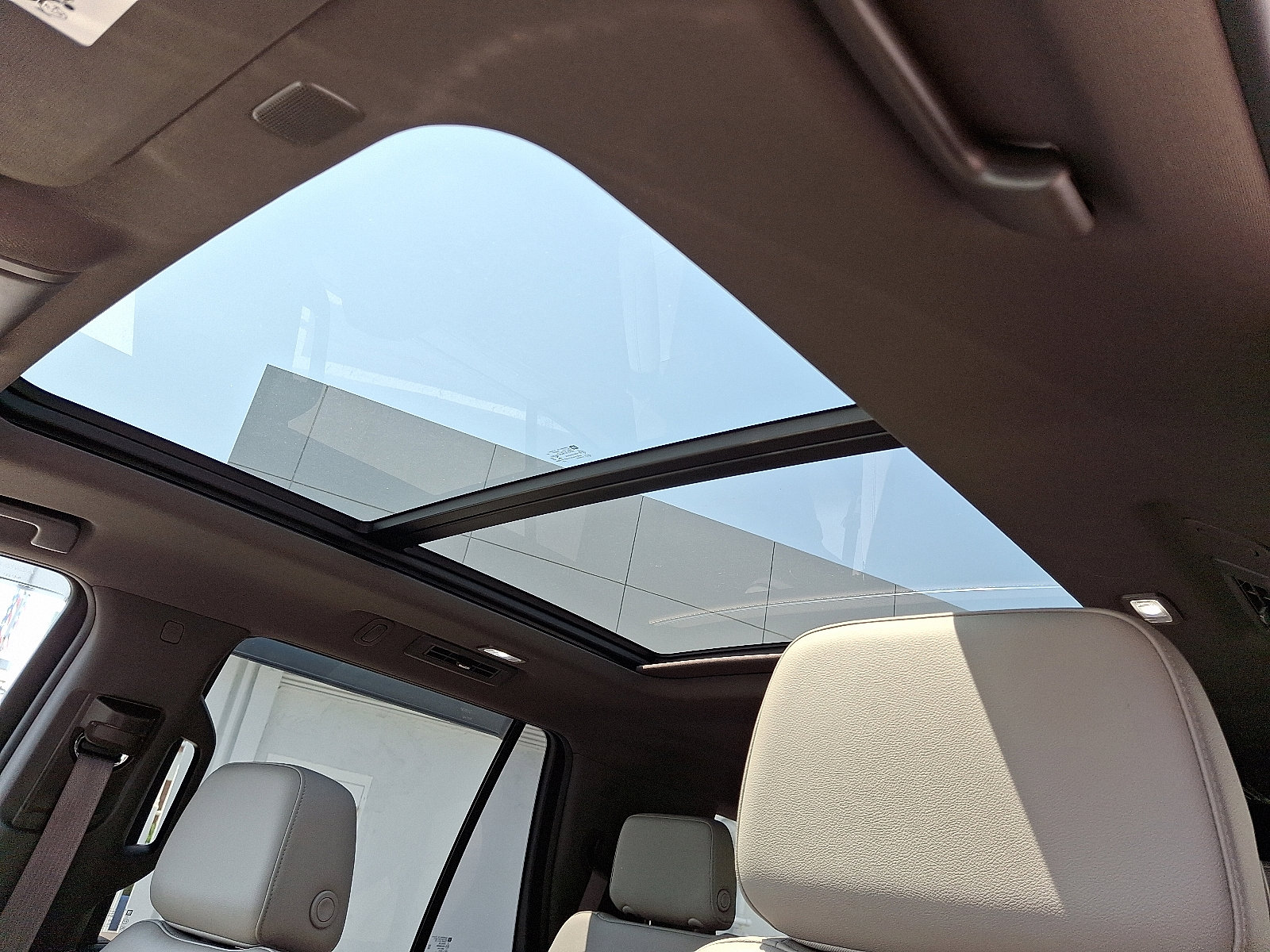 Certified 2021 Chevrolet Tahoe Z71 w/ Luxury Package image 20