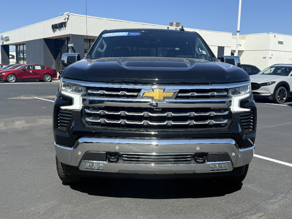Used 2023 Chevrolet Silverado 1500 LTZ w/ LTZ Premium Package AWD/4WD image 3
