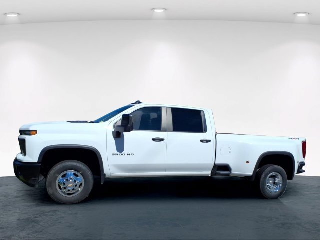 Used 2024 Chevrolet Silverado 3500 W/T AWD/4WD image 4