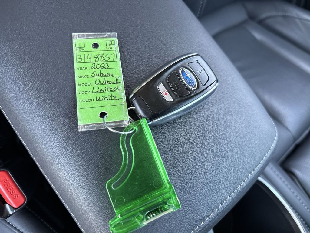 Used 2023 Subaru Outback Limited image 26