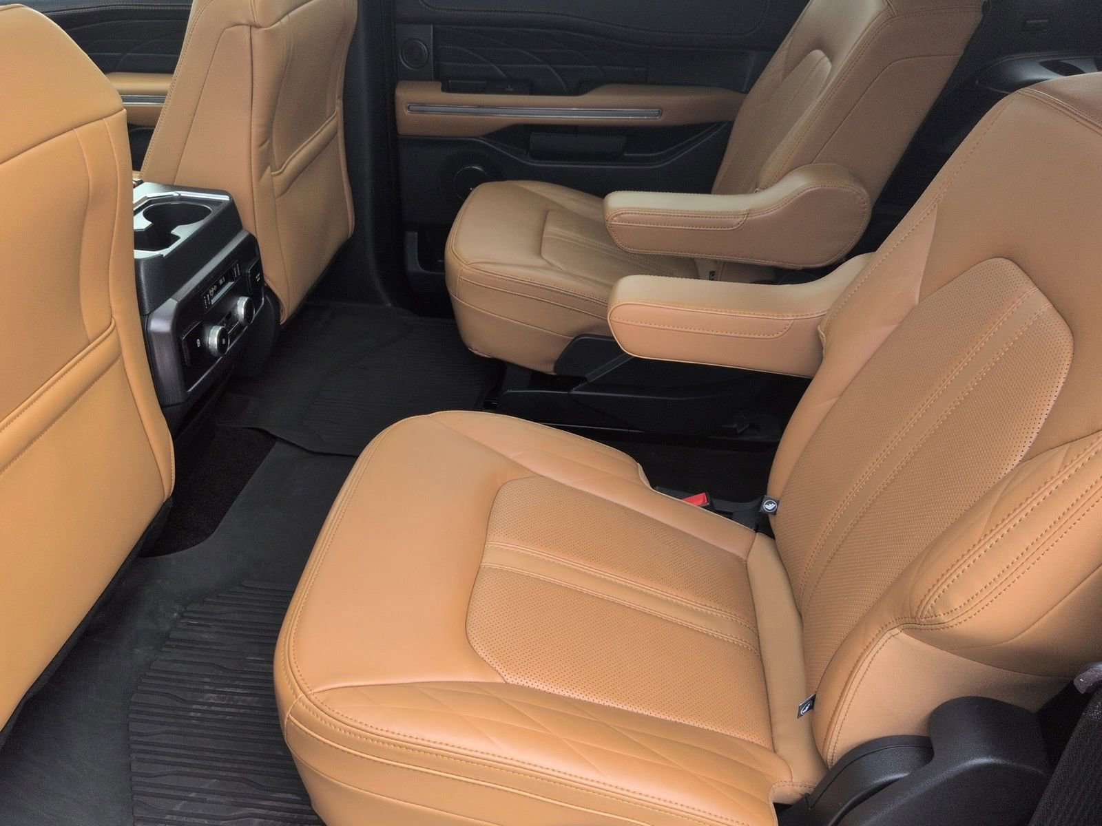 Certified 2022 Ford Expedition Max Platinum AWD/4WD image 23