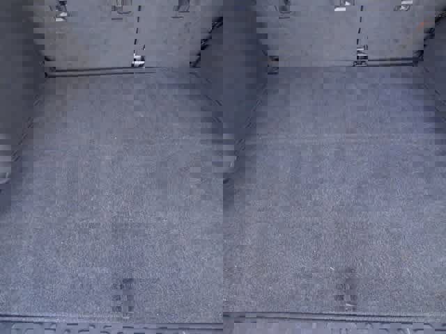 Used 2024 GMC Terrain SLT image 9