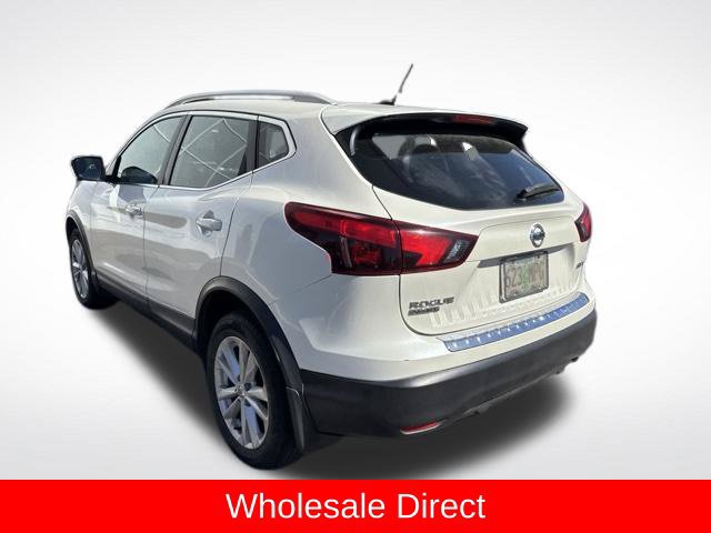 Used 2017 Nissan Rogue Sport SV w/ SV Premium Package AWD/4WD image 8