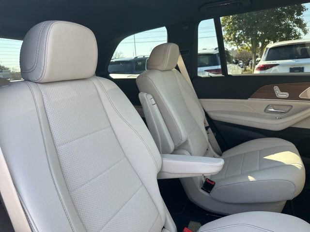 Certified 2025 Mercedes-Benz GLS 450 4MATIC image 31