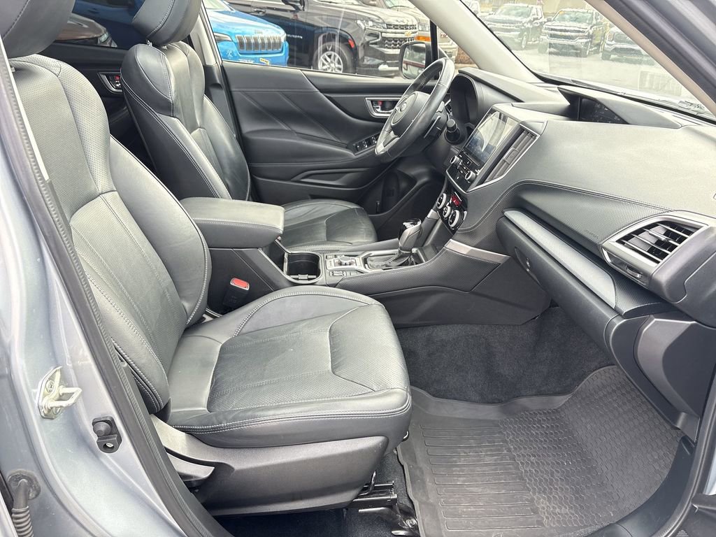 Used 2021 Subaru Forester Limited image 30